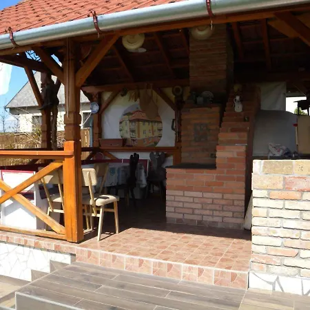 In Fonyod/balaton 18583 Apartament *