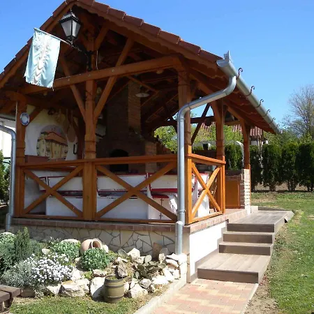 In Fonyod/balaton 18583 *