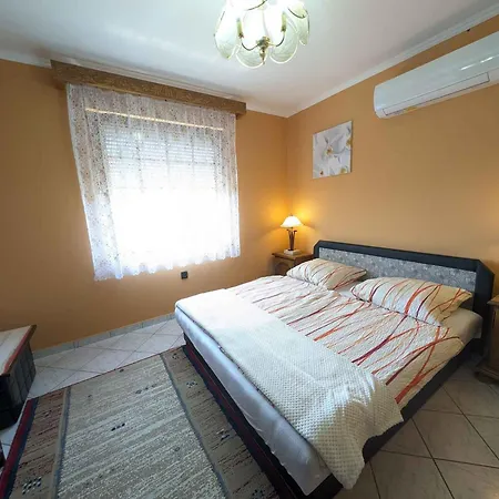 In Fonyod/balaton 18583 Apartament